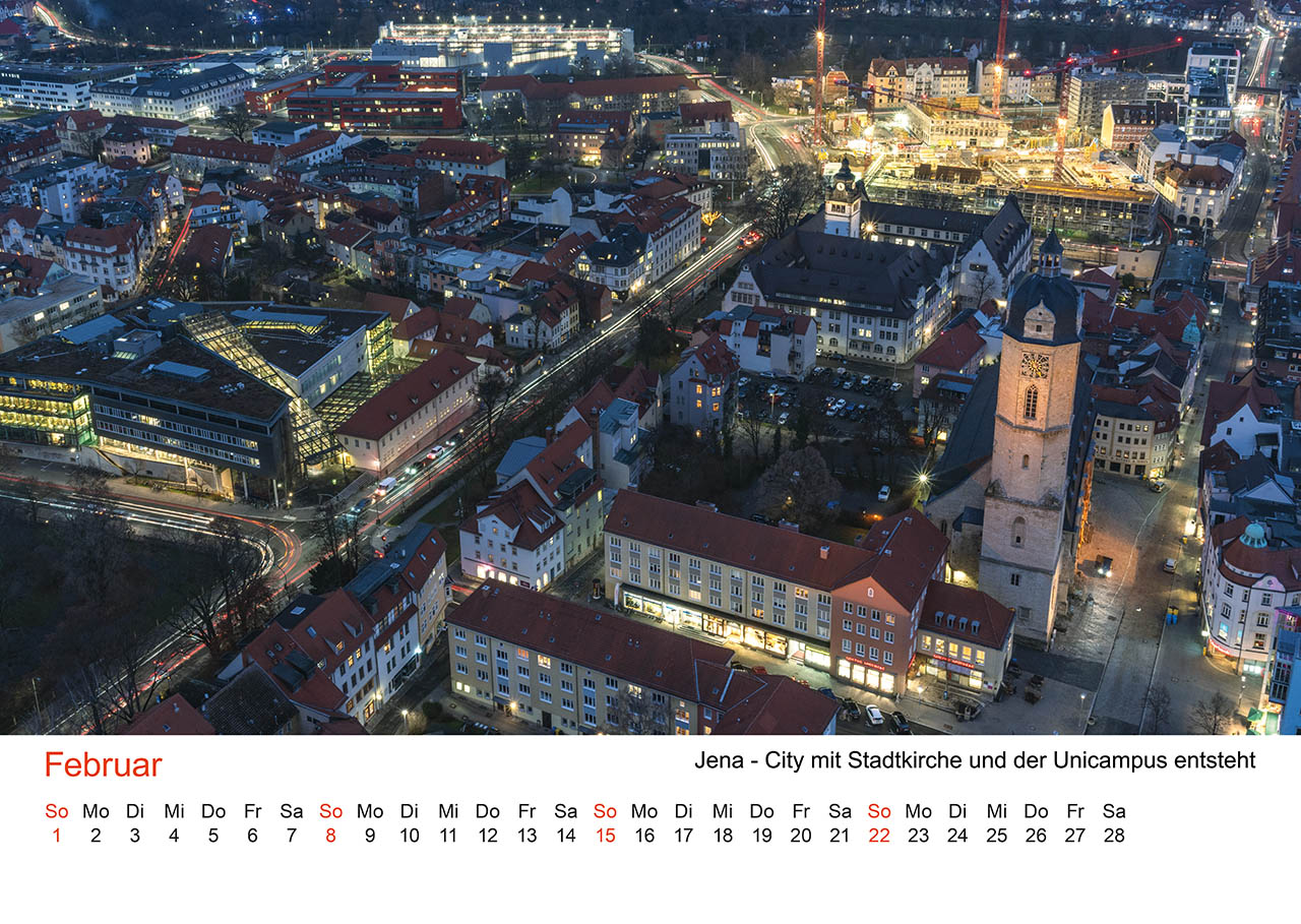 Februar: Magische Langzeitbelichtung vom JenTower mit Blick auf die Stadtkirche Februar: Magische Langzeitbelichtung vom JenTower mit Blick auf die Stadtkirche
