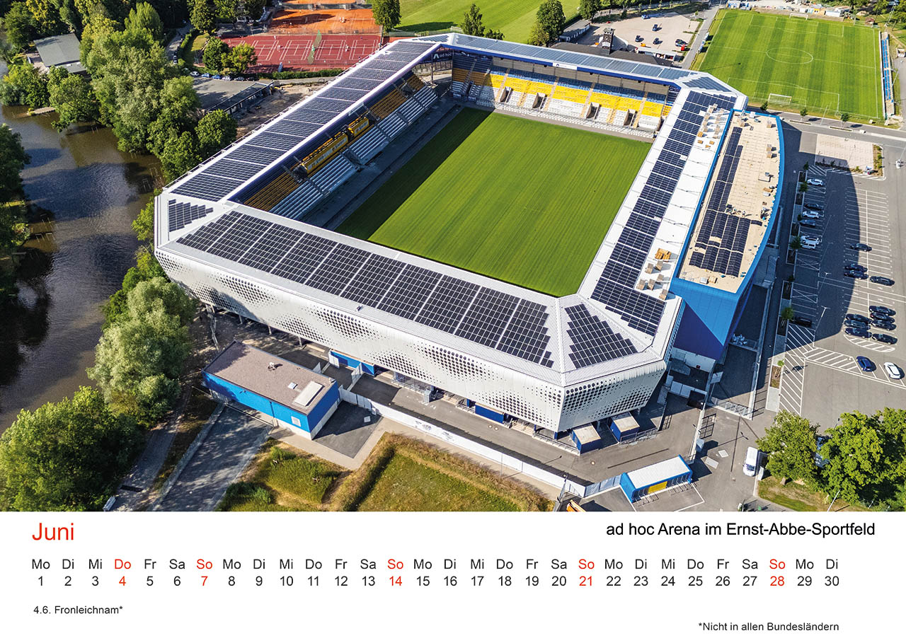 Juni: Luftaufnahme des Ernst-Abbe-Sportfelds mit ad hoc Arena Juni: Luftaufnahme des Ernst-Abbe-Sportfelds mit ad hoc Arena